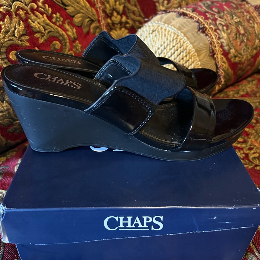 Chaps Black Patent Wedge Slide Sandals, Size 8 1/2